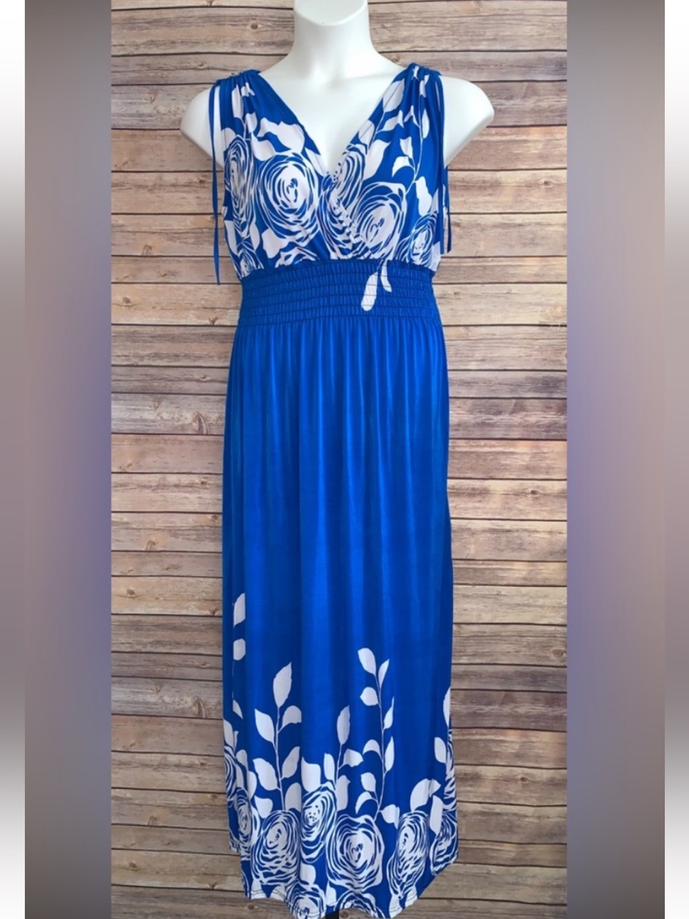 Blue Floral V-Neck Maxi Dress - Size 2X